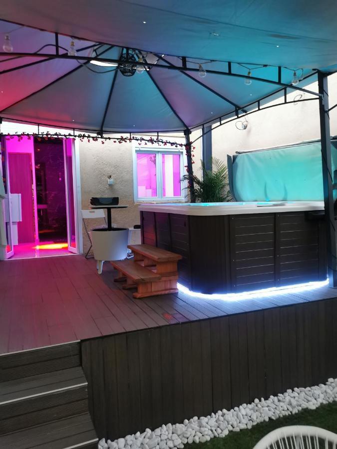 Lyon Superbe Jacuzzi Vue Sur Jardin Apartment Villeurbanne Exterior photo